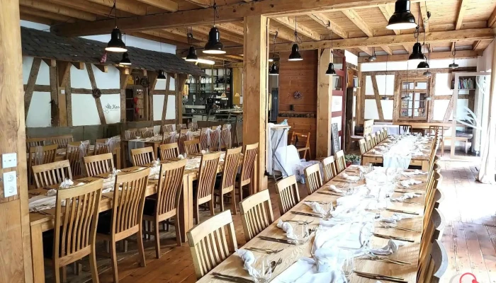 Alte Kass -    Hotel Kaffeehaus Atmosphare - Neidlingen