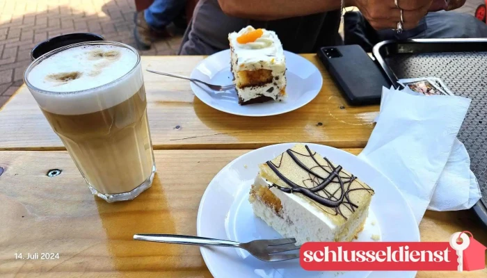 Alte Pommernkate -    Hof Cafe Kaffeekuchen - Rambin