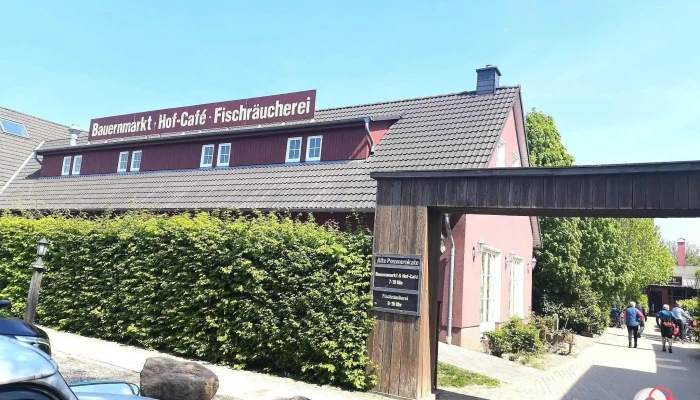 Alte Pommernkate -    Hof Cafe Neueste - Rambin