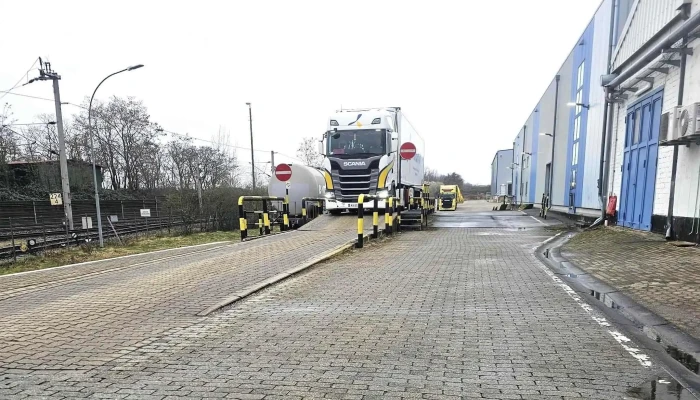 Avista Oil Deutschland Gmbh   Bereich Entsorgungsdienstleistungen Uetze - Uetze