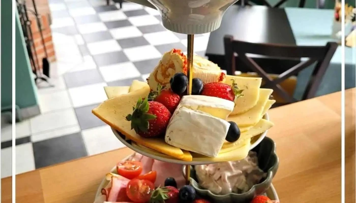 Bahnhof Dargun -    Cafe Bb Events Essen Und Trinken - Dargun