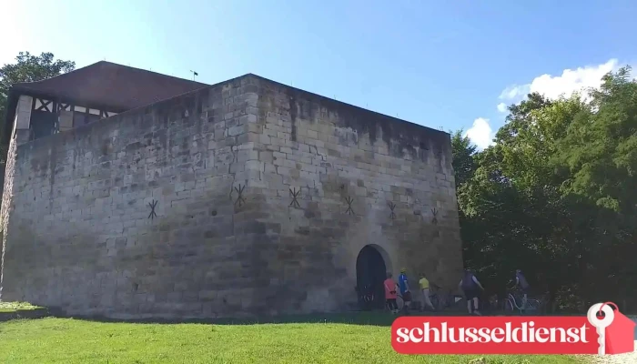 Burg Wascherschloss Natursteinmauerwerk - Birenbach