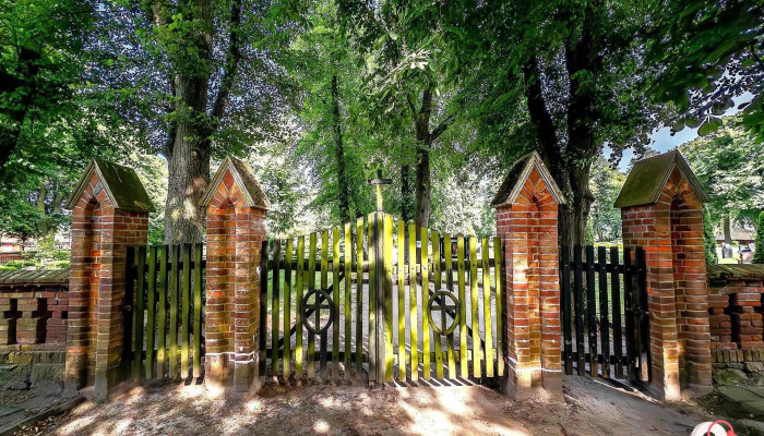 Friedhof Tribsees -  Alle - Tribsees