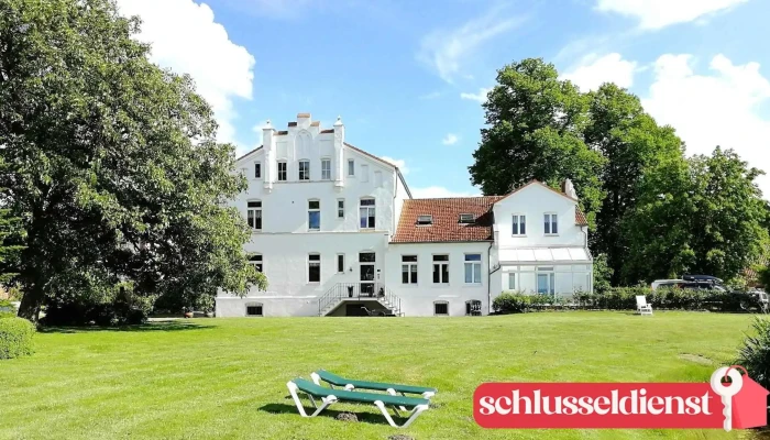 Gutshaus Gramkow -    Alina Klussendorf Aussenbereich - Hohenkirchen