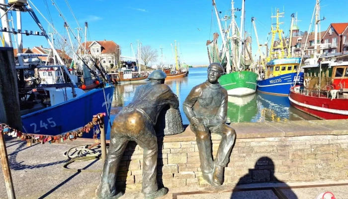 Hafen Neuharlingersiel -  Strand - Neuharlingersiel