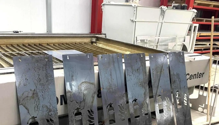 Metallbau Ramm Trollenhagen -  Wasserstrahl Schneidedienst - Trollenhagen