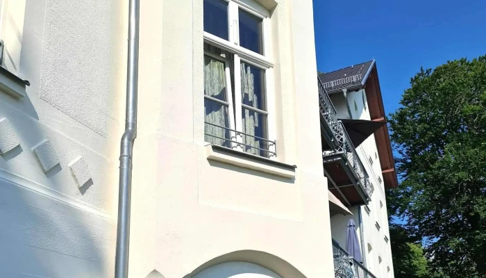Romantische Ferienwohnung Schloss Hohen Niendorf -  Ferienwohnung - Bastorf