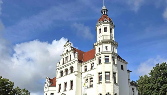 Schloss Gross Lusewitz Ferienwohnung - Sanitz