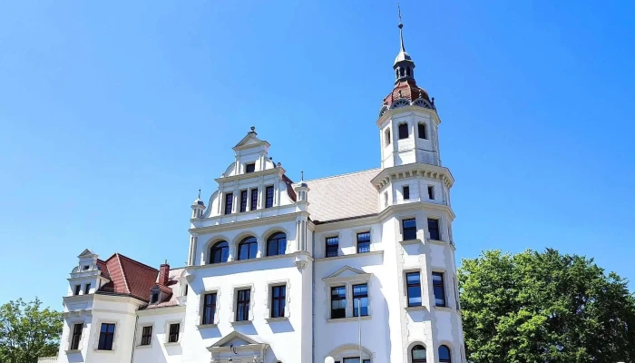 Schloss Gross Lusewitz Instagram - Sanitz