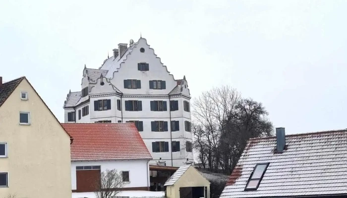 Schloss Hirschbrunn - 86736 Auhausen