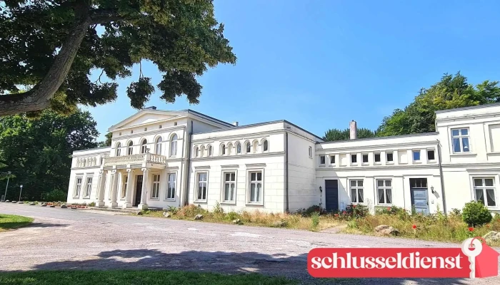 Schloss Kronnevitz Alle - Preetz