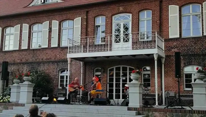 Schloss Putnitz Videos - Ribnitz-damgarten
