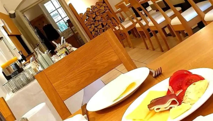 Schlosscafe Kirchberg Essen Und Trinken - Kirchberg An Der Jagst