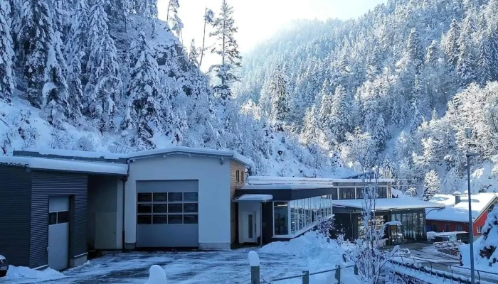 Schlosser Prazisionsteile Gmbh Vom Inhaber - Triberg Im Schwarzwald
